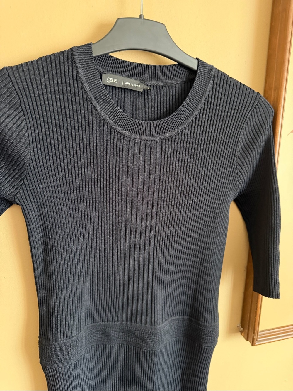 GSUS Amsterdam Black Ribbed Knit Midi Dress - Picture 4 of 10